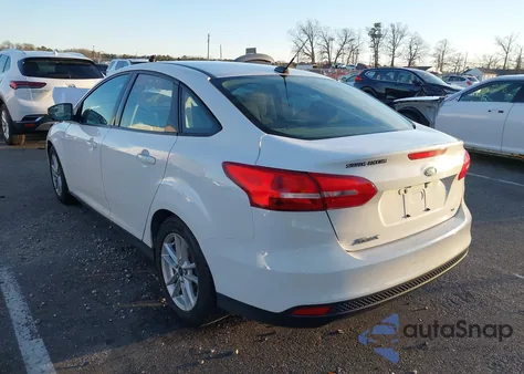 2015 Ford Focus Se z USA, uszkodzony, nr VIN 1FADP3F22FL353327